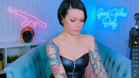 Snapshot of chaturkaterina chatting on 02/26/25, 07:20 Miss Harmony online show from 02/26/25, 07:20