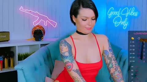 Snapshot of chaturkaterina chatting on 02/26/25, 10:26 Miss Harmony online show from 02/26/25, 10:26