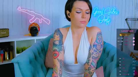 Snapshot of chaturkaterina chatting on 03/02/25, 06:59 Miss Harmony online show from 03/02/25, 06:59