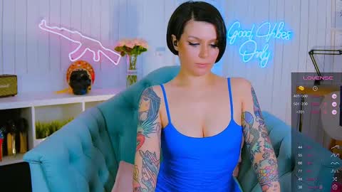 Snapshot of chaturkaterina chatting on 03/03/25, 09:48 Miss Harmony online show from 03/03/25, 09:48