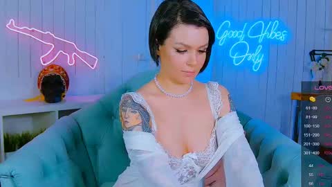 Snapshot of chaturkaterina chatting on 03/09/25, 12:42 Miss Harmony online show from 03/09/25, 12:42