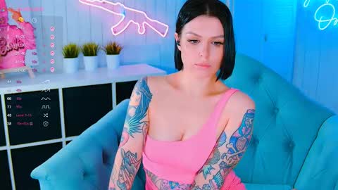 Snapshot of chaturkaterina chatting on 10/19/25, 02:56 Miss Harmony online show from 10/19/25, 02:56