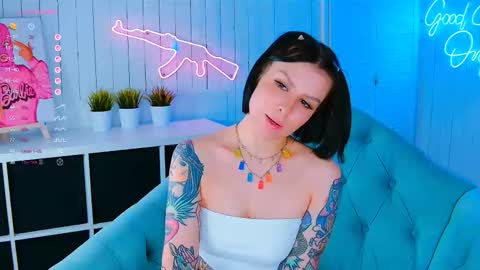 Snapshot of chaturkaterina chatting on 10/22/25, 04:46 Miss Harmony online show from 10/22/25, 04:46