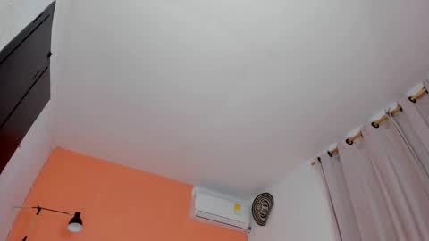 Snapshot of chaybell_ chatting on 12/27/24, 06:24 Chay online show from 12/27/24, 06:24