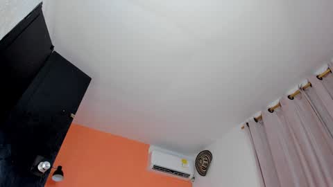 Snapshot of chaybell_ chatting on 12/31/24, 05:33 Chay online show from 12/31/24, 05:33