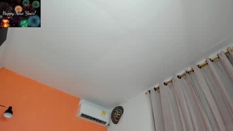 Snapshot of chaybell_ chatting on 01/04/25, 03:40 Chay online show from 01/04/25, 03:40