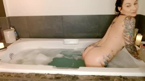 Cookie  Chay online show from 11/27/25, 06:26