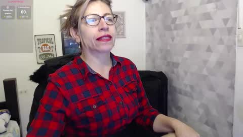 CHAYLA VICTORIA RUIZ  online show from 09/21/25, 10:39