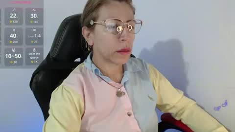 Snapshot of chayla_ruiz chatting on 06/25/26, 10:20 CHAYLA VICTORIA RUIZ online show from 06/25/26, 10:20