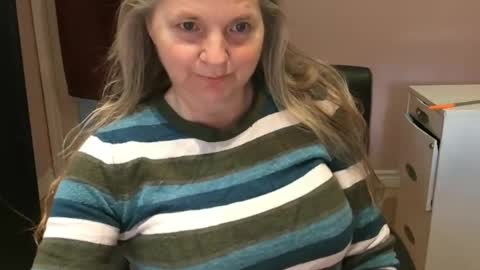 Snapshot of chealsiek chatting on 09/14/25, 05:01 chealsiek online show from 09/14/25, 05:01