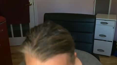 Snapshot of chealsiek chatting on 09/24/25, 03:26 chealsiek online show from 09/24/25, 03:26