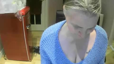 Snapshot of chealsiek chatting on 09/29/25, 01:00 chealsiek online show from 09/29/25, 01:00