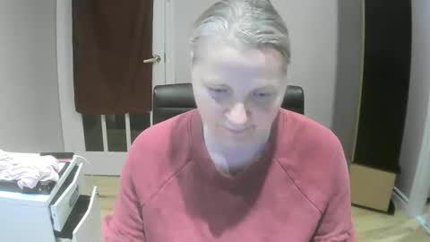 Snapshot of chealsiek chatting on 10/04/25, 11:25 chealsiek online show from 10/04/25, 11:25