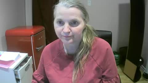 Snapshot of chealsiek chatting on 10/11/25, 11:25 chealsiek online show from 10/11/25, 11:25