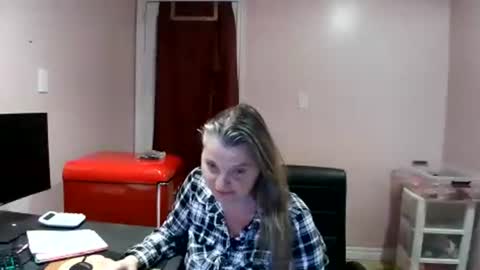 Snapshot of chealsiek chatting on 11/04/25, 11:26 chealsiek online show from 11/04/25, 11:26