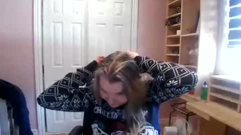 Snapshot of chealsiek chatting on 12/15/25, 03:16 chealsiek online show from 12/15/25, 03:16