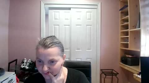 chealsiek online show from 02/25/26, 07:23