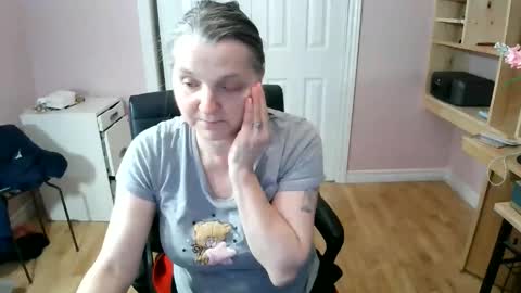 chealsiek online show from 04/09/26, 02:11