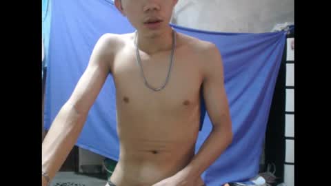 Snapshot of cheap_thrillls chatting on 07/01/26, 04:25 kenzy online show from 07/01/26, 04:25