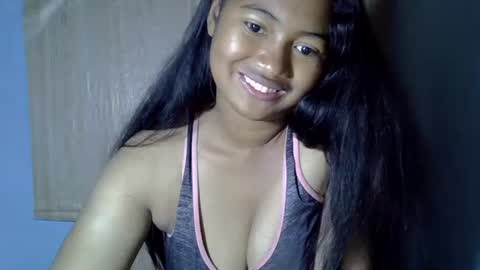 Snapshot of chechick_sahu chatting on 09/23/25, 04:59 Angel online show from 09/23/25, 04:59