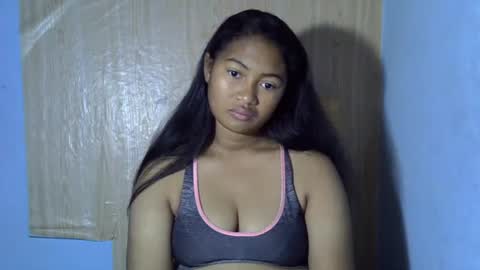 Snapshot of chechick_sahu chatting on 10/16/25, 05:30 Angel online show from 10/16/25, 05:30