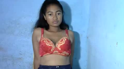 Snapshot of chechick_sahu chatting on 02/13/26, 04:41 Angel online show from 02/13/26, 04:41