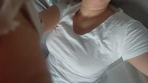 Snapshot of cheeekycouple02 chatting on 12/14/25, 03:28 Cheeeky couple online show from 12/14/25, 03:28