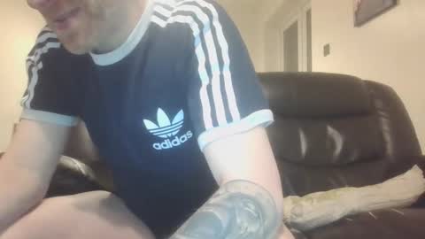 Snapshot of cheeky19841 chatting on 02/02/25, 01:45 cheeky19841 online show from 02/02/25, 01:45