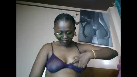cheeky_charms online show from 05/26/26, 08:21