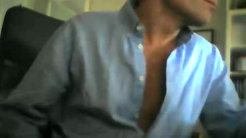 Snapshot of cheekycharm chatting on 11/17/25, 12:44 cheekycharm online show from 11/17/25, 12:44