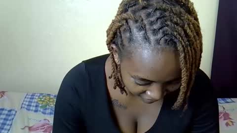 Snapshot of cheerchelly chatting on 11/30/25, 07:51 Cheerchelly online show from 11/30/25, 07:51