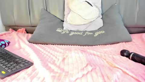 Snapshot of cheerlynn chatting on 02/06/25, 07:51 Cherlyn online show from 02/06/25, 07:51