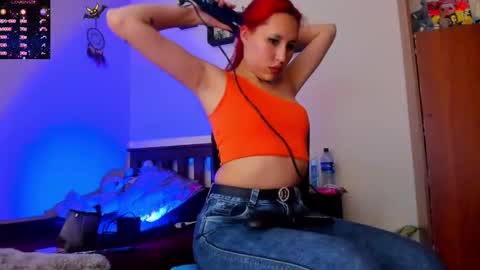 Snapshot of cheeryl chatting on 12/19/24, 08:02 Miss Cheeryl online show from 12/19/24, 08:02