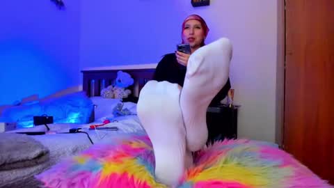 Snapshot of cheeryl chatting on 02/14/25, 05:09 Miss Cheeryl online show from 02/14/25, 05:09