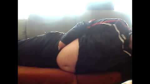 Snapshot of cheesy4444 chatting on 02/23/25, 10:39 Tom online show from 02/23/25, 10:39