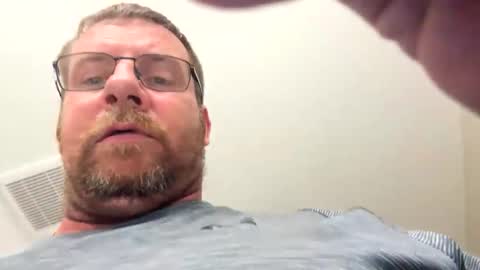 Snapshot of cheezeradam chatting on 05/17/26, 06:59 cheezeradam online show from 05/17/26, 06:59
