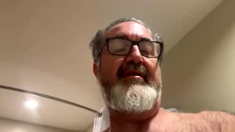 Snapshot of chefsd chatting on 11/09/25, 02:48 Chef online show from 11/09/25, 02:48