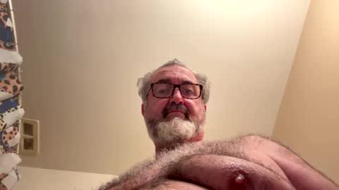 Snapshot of chefsd chatting on 11/15/25, 01:07 Chef online show from 11/15/25, 01:07