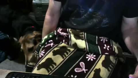 Snapshot of chefy999 chatting on 12/01/25, 12:10 chefy online show from 12/01/25, 12:10