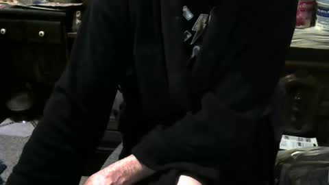 Snapshot of chefy999 chatting on 12/04/25, 12:25 chefy online show from 12/04/25, 12:25