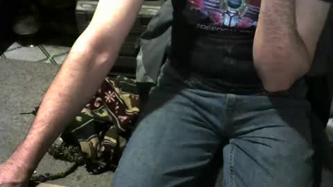 Snapshot of chefy999 chatting on 12/17/25, 01:55 chefy online show from 12/17/25, 01:55