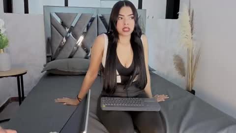   online show from 12/17/25, 04:18