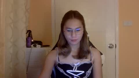 chelly4u69 online show from 12/05/25, 05:16