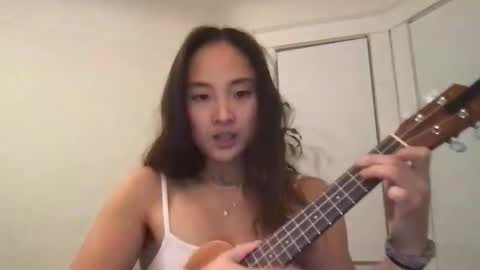 chellybear101 online show from 01/19/25, 04:33