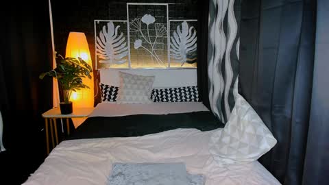 Snapshot of chelseariches chatting on 01/06/25, 04:15 Hello ur lovely Chelsea online show from 01/06/25, 04:15