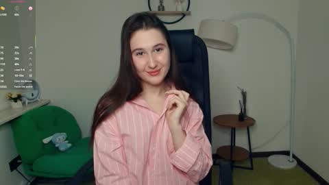 Snapshot of chelsiecleal chatting on 02/14/26, 07:32 chelsiecleal online show from 02/14/26, 07:32