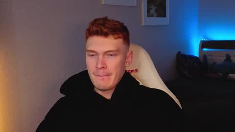 LUCASRYANPVT IS OPEN online show from 11/28/25, 11:29