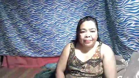 Snapshot of chenita_kits chatting on 10/13/25, 12:16 chenita_kits online show from 10/13/25, 12:16