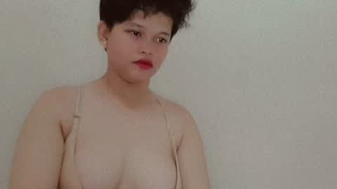 Snapshot of chennybbgirl chatting on 10/05/25, 01:20 chenny online show from 10/05/25, 01:20