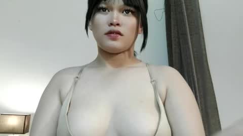 Snapshot of chennybbgirl chatting on 12/02/25, 04:13 chenny online show from 12/02/25, 04:13